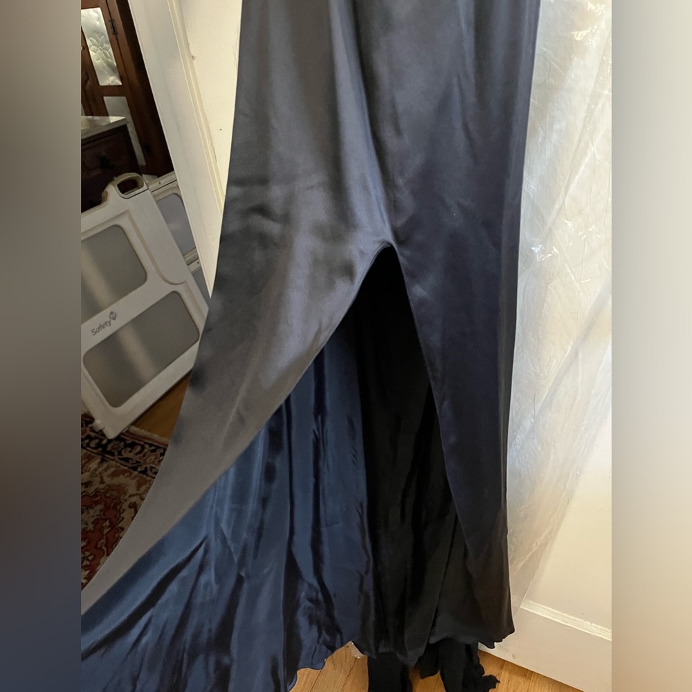 ‼️FIRM‼️EUVC Jovani 2 100% Silk Black Gown - Picture 5 of 12